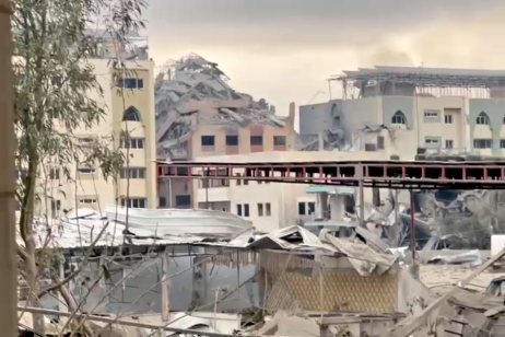 A voice from Gaza: "It looks like hell, nowhere is safe"